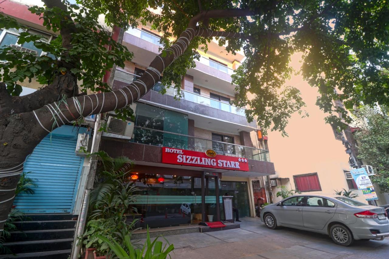 Hotel Sizzling Starr New Delhi Exteriör bild