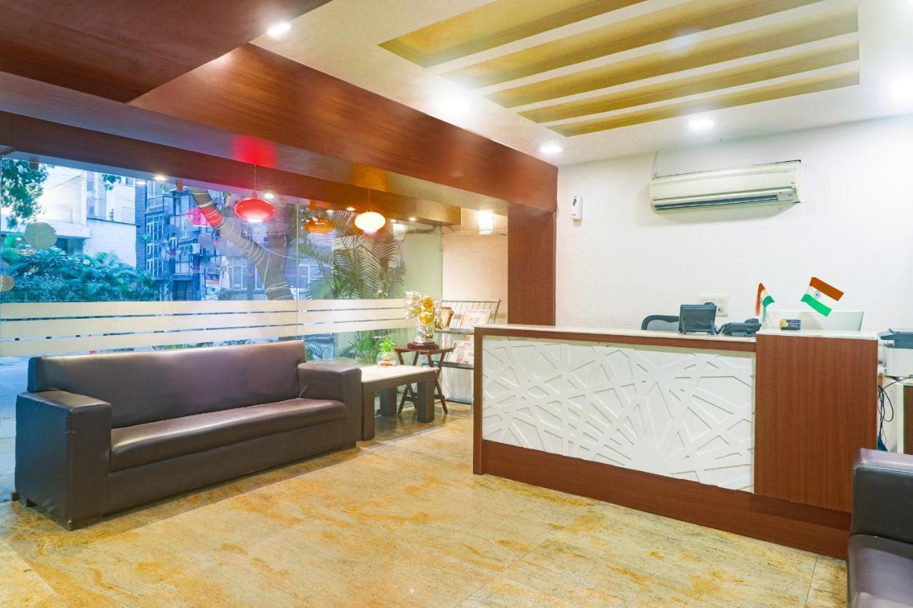 Hotel Sizzling Starr New Delhi Exteriör bild